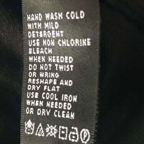 Silks NWT Silk Color block Black /White top with bow neckline SZ:Large - Picture 9 of 12